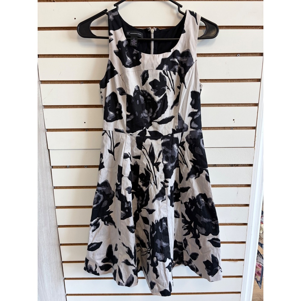 INC International Concepts Black White Floral Fit Flare Dress Sleeveless Size 2